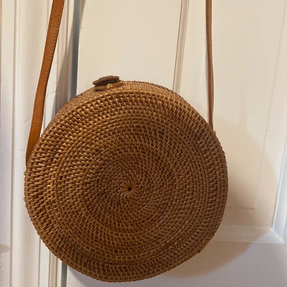 Circular Rattan Bag - Picture 1 of 3